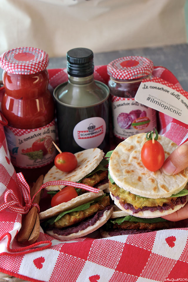 Falafel pita sandwich