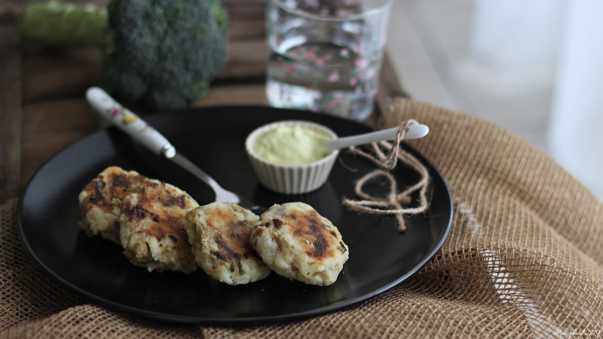 Polpette di patate e broccoli (ricetta vegan)