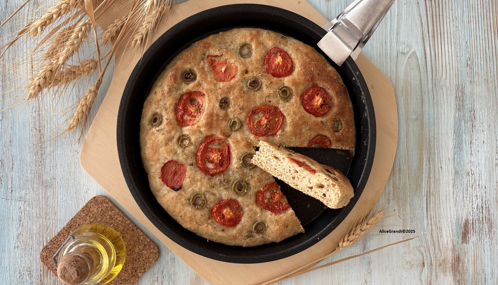 Focaccia barese con patate e farina integrale